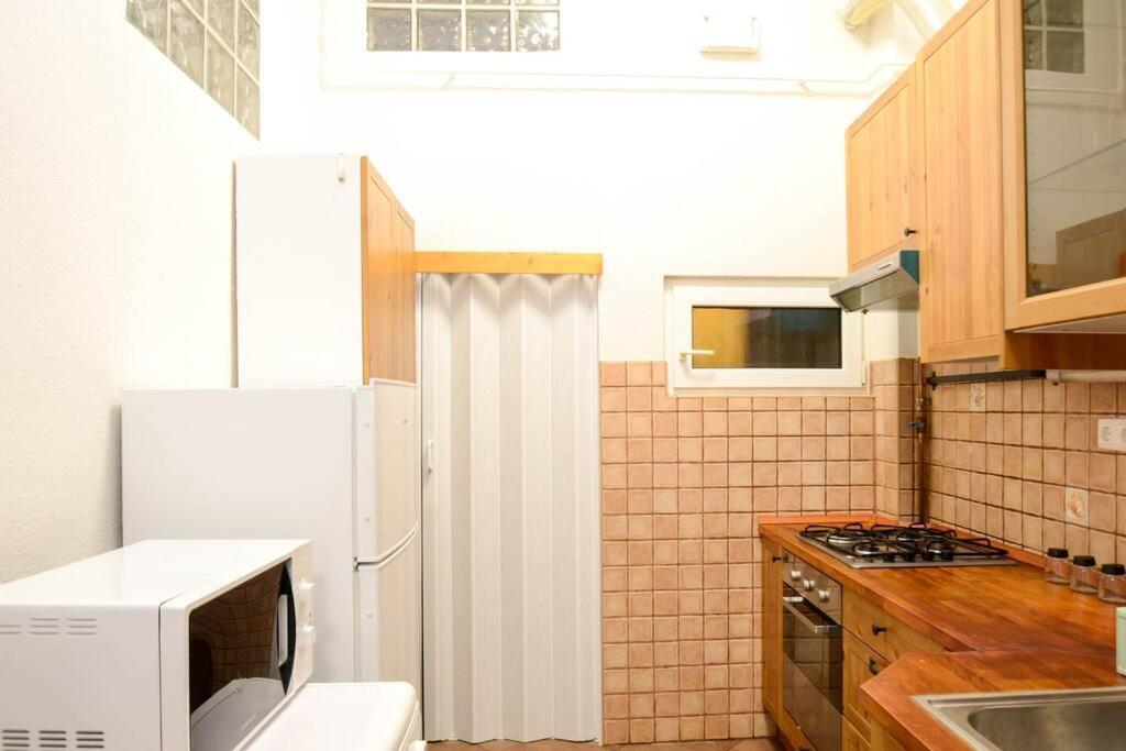 Famous Kiraly Street At Large 3Br 10Ppl @ Central ブダペスト エクステリア 写真